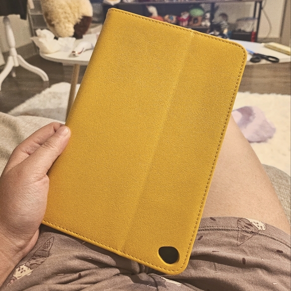 Winnie iPad mini case for mini 4 and 5 - Picture 2 of 3